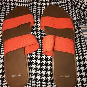 Never worn! Sanuk Sandals